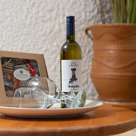 Elefteria Apts & 4* コリンビア