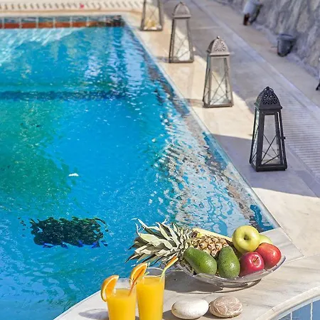 Elefteria Apts & アパートホテル コリンビア