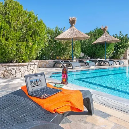 Elefteria Apts & 3* Kolymbia