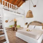 Elefteria Apts & 4*