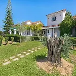 Elefteria Apts & 4*