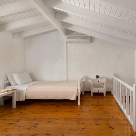 Elefteria Apts & Apart-hotel