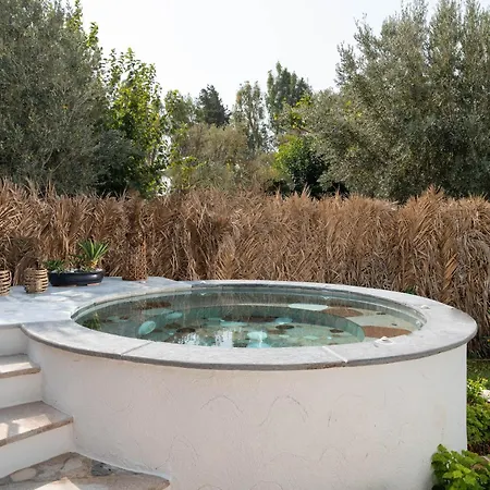 Apart-hotel Elefteria Apts & 4*