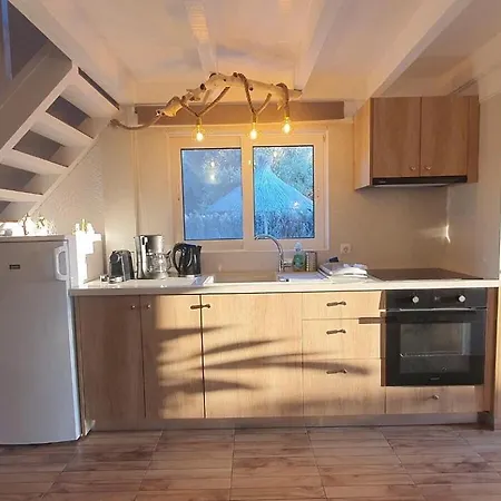 Elefteria Apts & 4*