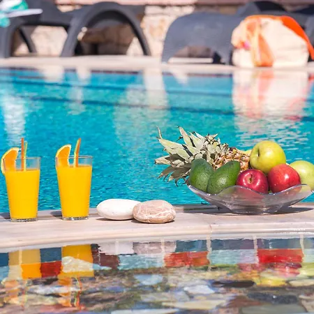 Elefteria Apts & Apart-hotel