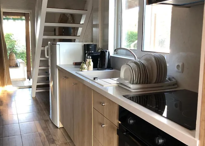 Ξενοδοχείο με διαμερίσματα Elefteria Apts & Κολύμπια