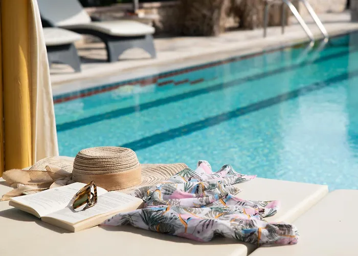 Elefteria Apts & Ξενοδοχείο με διαμερίσματα 4*