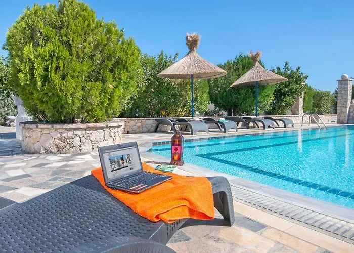 Elefteria Apts & 4* Kolymbia