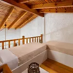 Elefteria Apts &