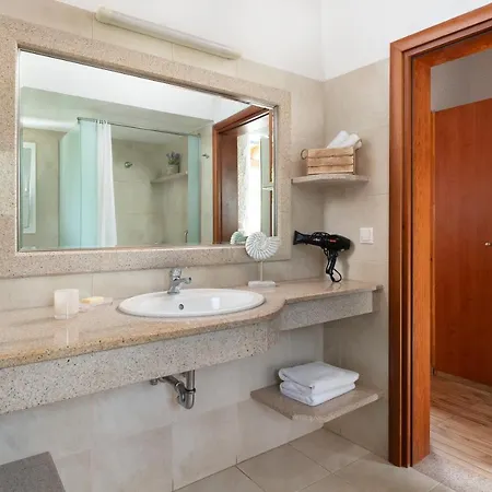 Apartahotel Elefteria Apts &