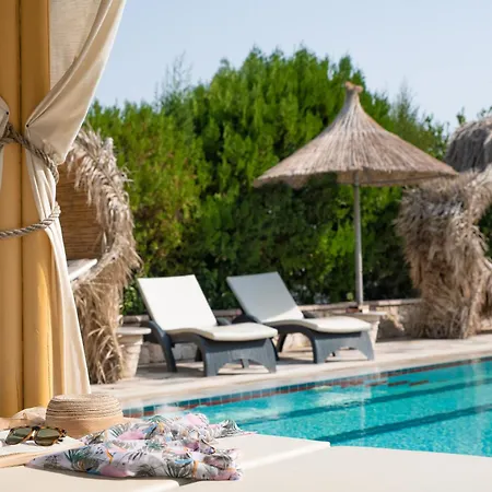 Elefteria Apts & Hotel de apartamente