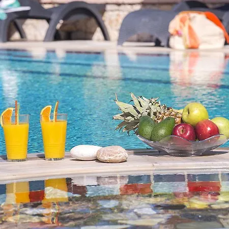 Elefteria Apts & Apartahotel