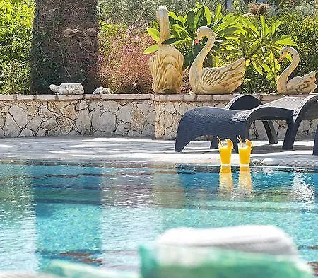 Elefteria Apts & 4* Kolymbia