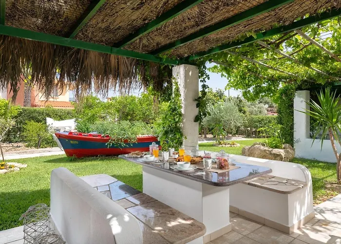 Elefteria Apts & 4* Kolymbia